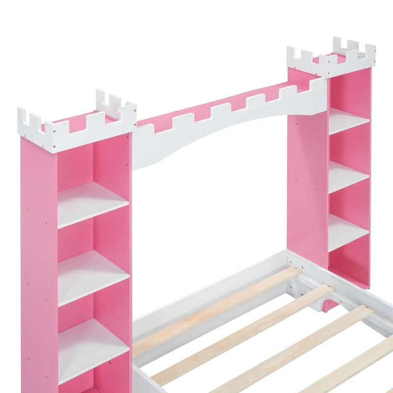 Lit plateforme en bois en forme de château avec étagère de rangement