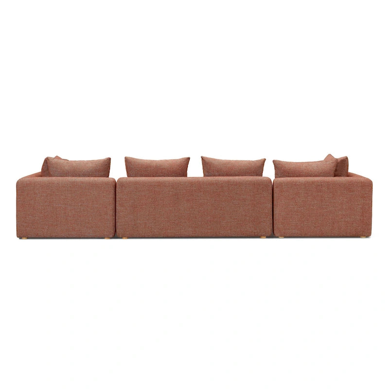 Canapé long tapissé couleur crème