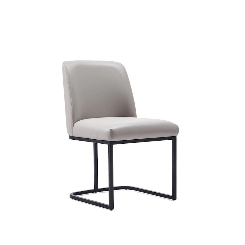 Chaise de salle à manger moderne en similicuir