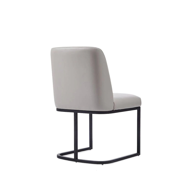 Chaise de salle à manger moderne en similicuir