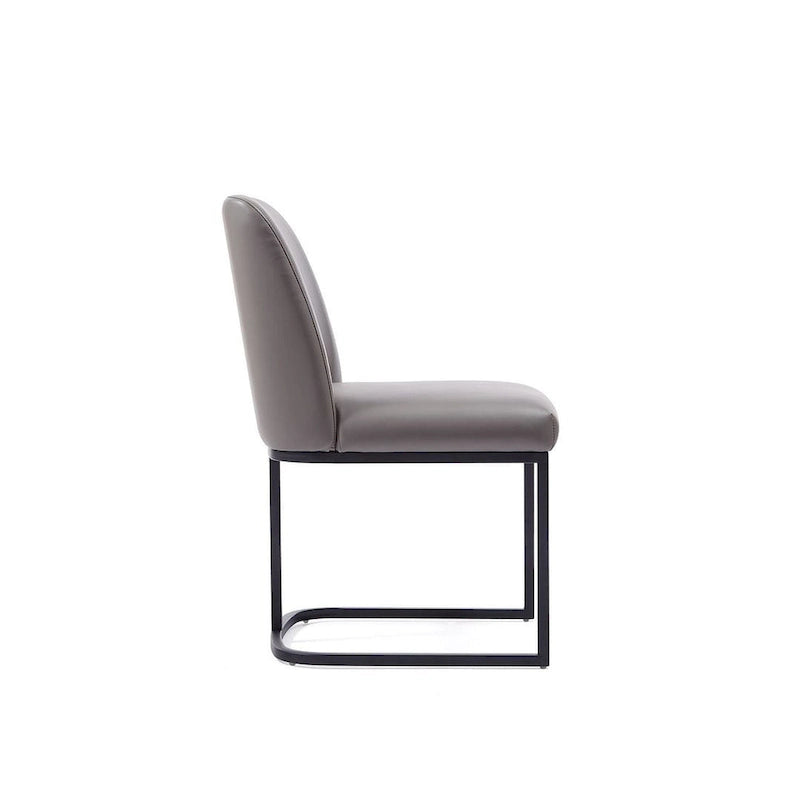 Chaise de salle à manger moderne en similicuir