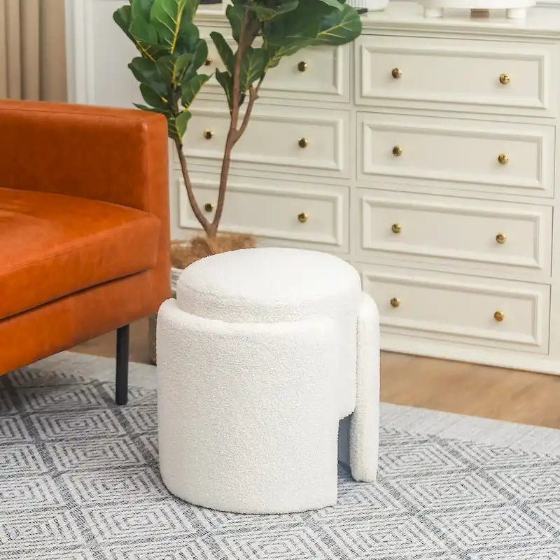 Pouf ottoman rond en tissu peluche Teddy